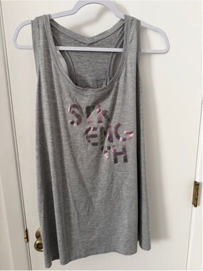 LIVI Active Plus Size 22/24 Gray Racerback Tank Top Strong Graphic Workout Gym